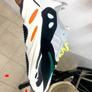 Yeezy 700